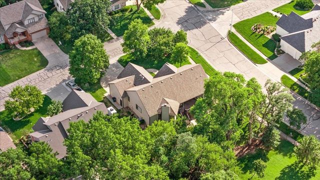 7714 W Quail Run, Wichita, KS 67205