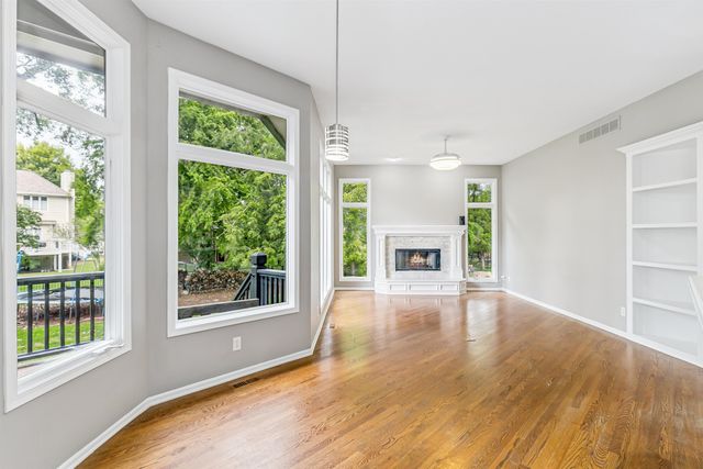 7714 W Quail Run, Wichita, KS 67205