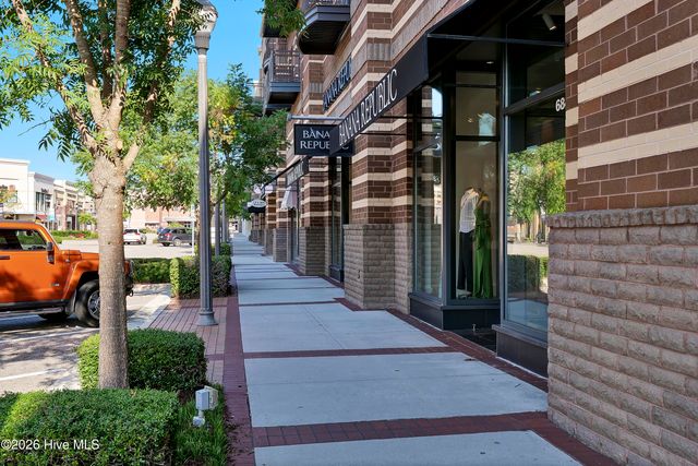 6831 Main Street Unit 323, Wilmington, NC 28405