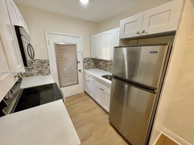 218 Santillane Ave 7, Coral Gables, FL 33134