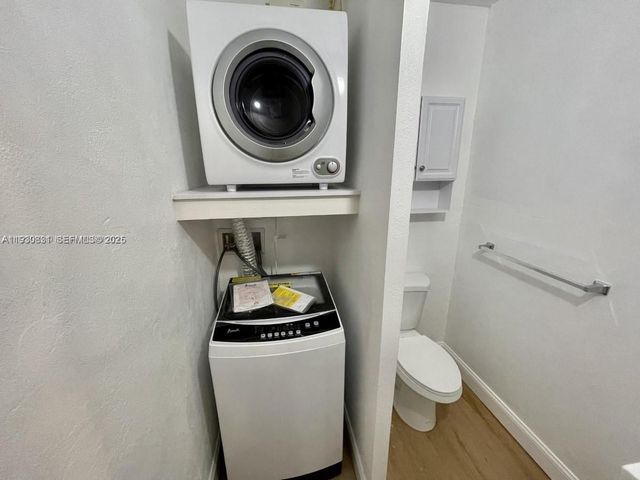 218 Santillane Ave 7, Coral Gables, FL 33134