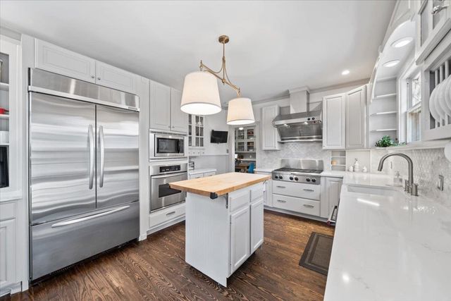 2051 HALLWOOD DR, Memphis, TN 38107