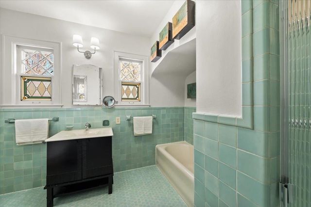 2051 HALLWOOD DR, Memphis, TN 38107