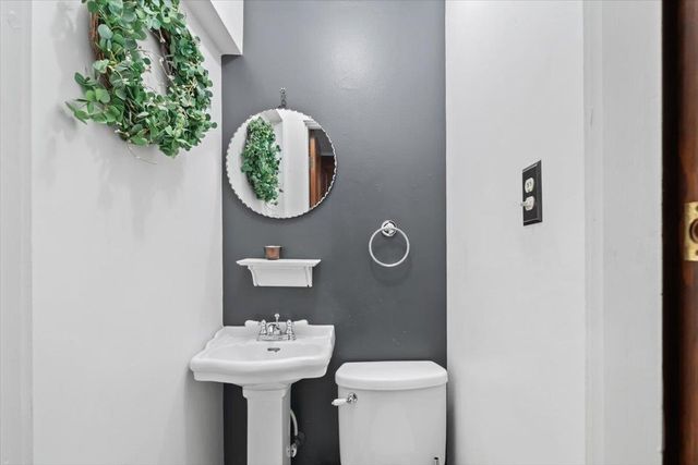 2051 HALLWOOD DR, Memphis, TN 38107