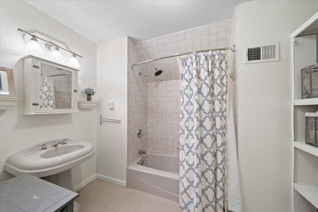 2051 HALLWOOD DR, Memphis, TN 38107