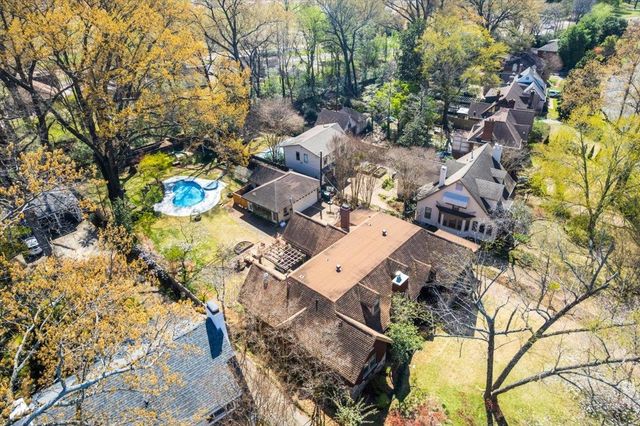 2051 HALLWOOD DR, Memphis, TN 38107