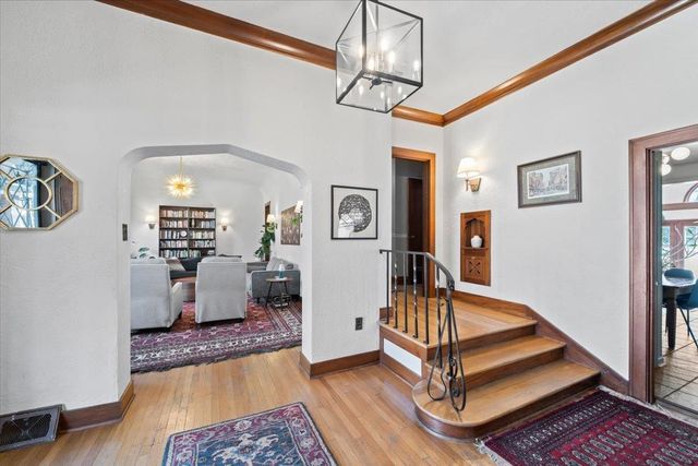 2051 HALLWOOD DR, Memphis, TN 38107