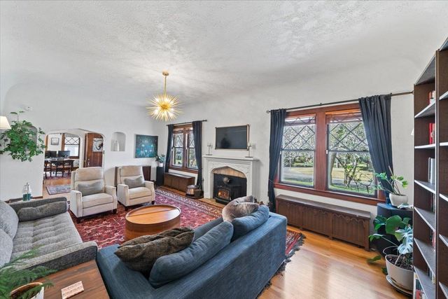 2051 HALLWOOD DR, Memphis, TN 38107