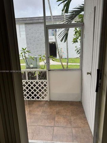 10383 N Kendall Dr N1, Miami, FL 33176