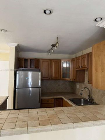 10383 N Kendall Dr N1, Miami, FL 33176