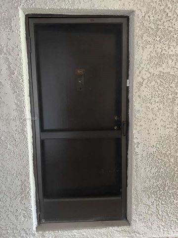 10383 N Kendall Dr N1, Miami, FL 33176