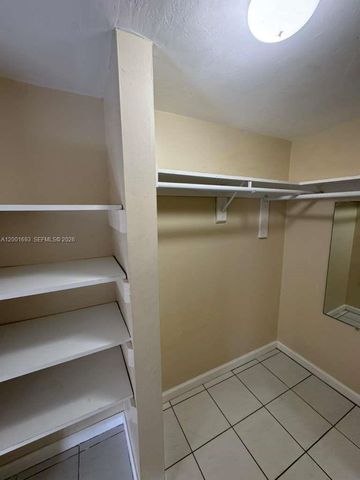 10383 N Kendall Dr N1, Miami, FL 33176