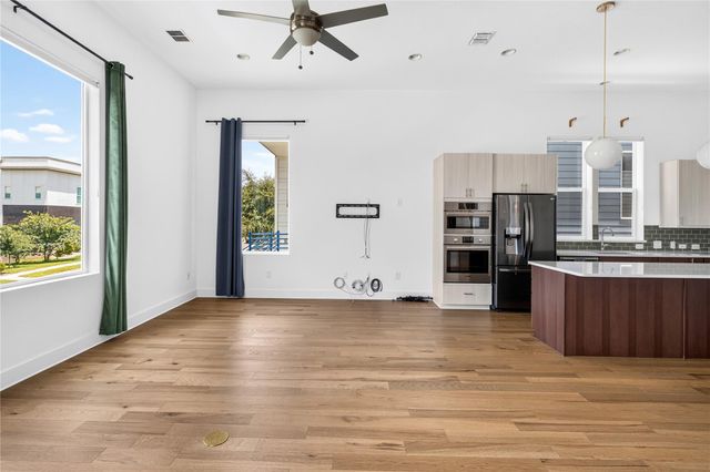 6105 Florencia LN, Austin, TX 78724