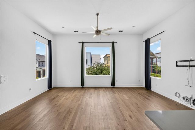 6105 Florencia LN, Austin, TX 78724