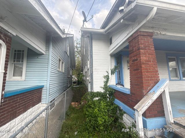 839 S 37th St, Louisville, KY 40211