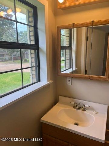 3335 E Lisa Drive, Pearl, MS 39208