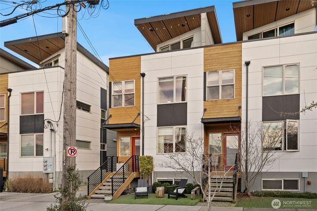 2422 55th Avenue SW, Seattle, WA 98116