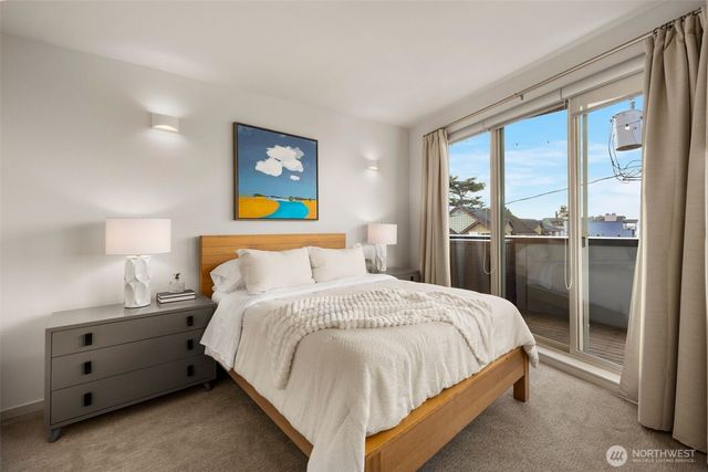 2422 55th Avenue SW, Seattle, WA 98116