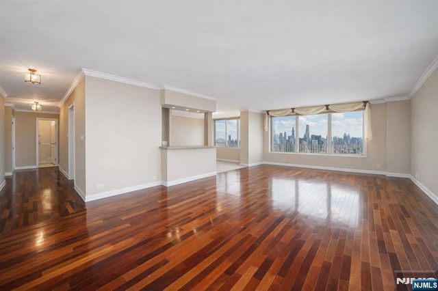 6040 Boulevard East 23G, West New York, NJ 07093