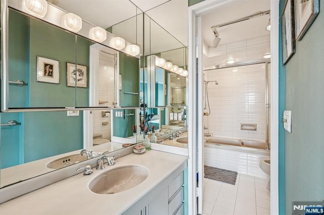6040 Boulevard East 23G, West New York, NJ 07093