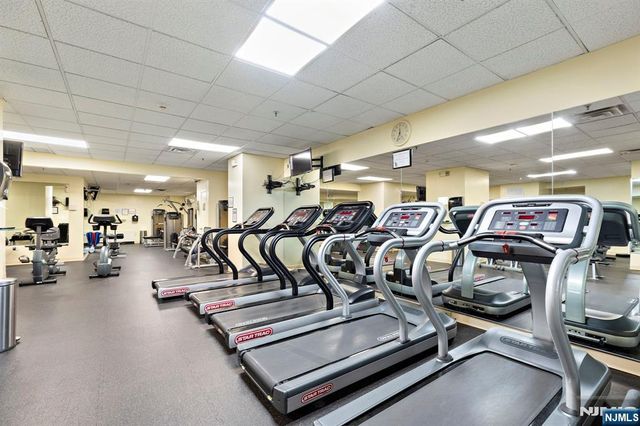 6040 Boulevard East 23G, West New York, NJ 07093