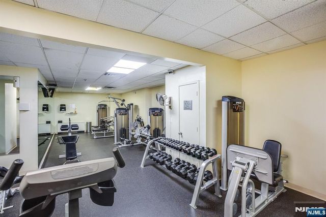 6040 Boulevard East 23G, West New York, NJ 07093