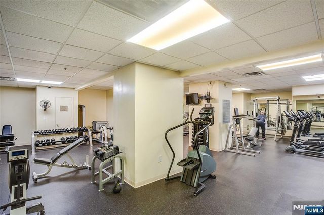 6040 Boulevard East 23G, West New York, NJ 07093