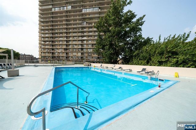 6040 Boulevard East 23G, West New York, NJ 07093