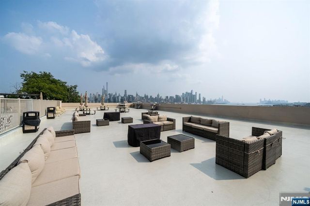 6040 Boulevard East 23G, West New York, NJ 07093