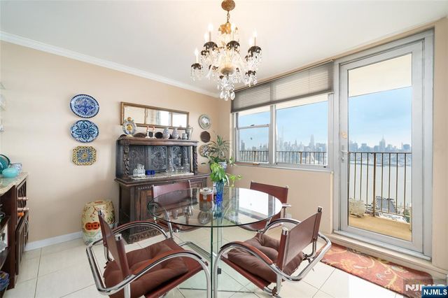 6040 Boulevard East 23G, West New York, NJ 07093