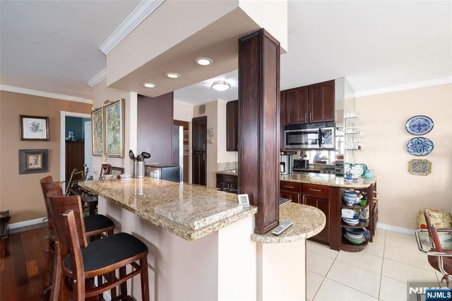 6040 Boulevard East 23G, West New York, NJ 07093