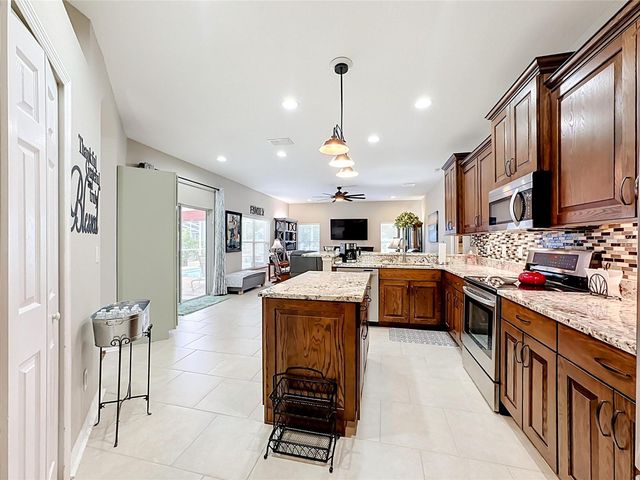 6161 BOBBY JONES COURT, Palmetto, FL 34221