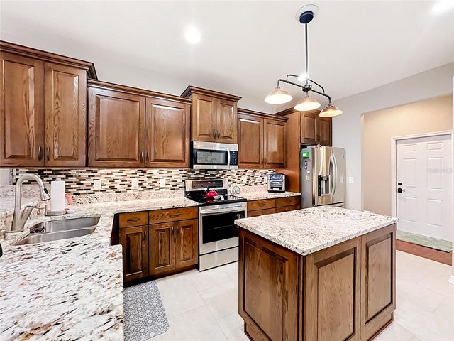 6161 BOBBY JONES COURT, Palmetto, FL 34221