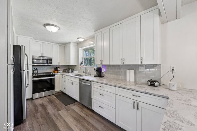 2060 Lick Creek Drive, Indianapolis, IN 46203