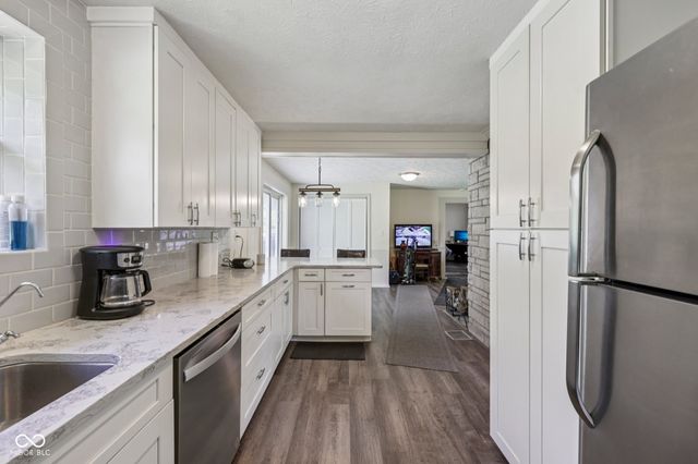 2060 Lick Creek Drive, Indianapolis, IN 46203