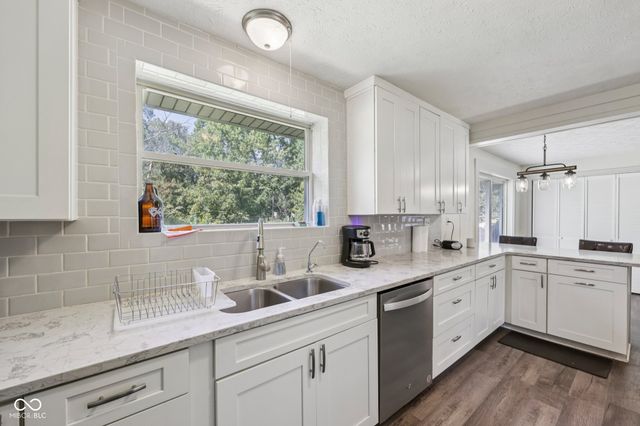 2060 Lick Creek Drive, Indianapolis, IN 46203
