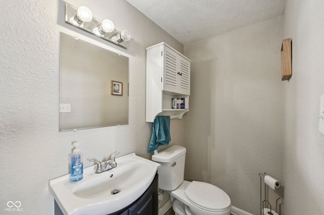 2060 Lick Creek Drive, Indianapolis, IN 46203