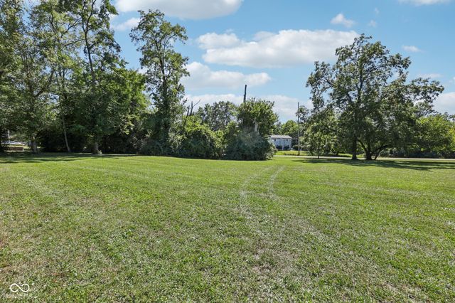 2060 Lick Creek Drive, Indianapolis, IN 46203