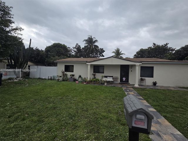 4270 NW 198th St, Miami Gardens, FL 33055