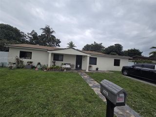 4270 NW 198th St, Miami Gardens, FL 33055