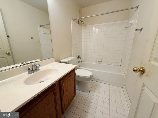 8210 BIRDSONG DR, Fort Washington, MD 20744