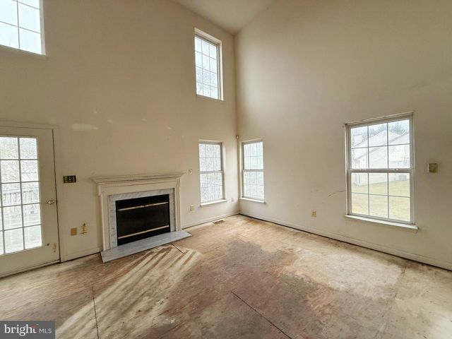 8210 BIRDSONG DR, Fort Washington, MD 20744