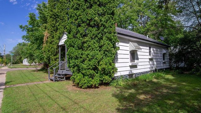 2627 7th Street, Eau Claire, WI 54703