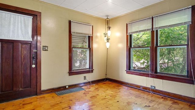 2627 7th Street, Eau Claire, WI 54703