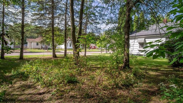 2627 7th Street, Eau Claire, WI 54703