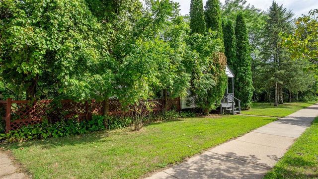 2627 7th Street, Eau Claire, WI 54703
