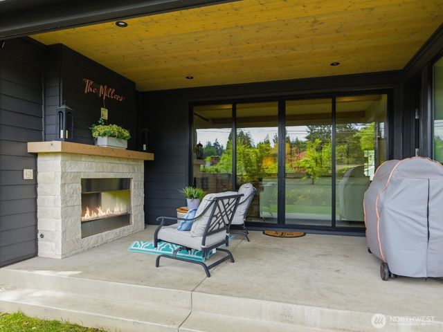 8216 23rd Avenue NE, Seattle, WA 98115