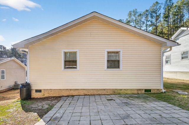 6201 Barrington Village Lane, Raleigh, NC 27610