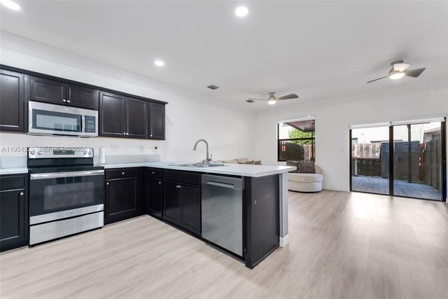 11467 SW 248th Ln, Homestead, FL 33032