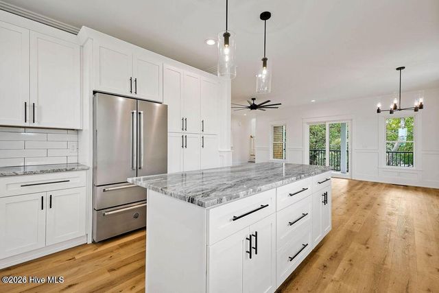 907 Fourth Street S, Carolina Beach, NC 28428